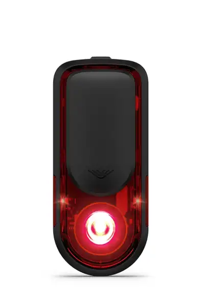 Garmin Varia RearVue 820 f&eacute;nyes 100 lumenes h&aacute;ts&oacute; l&aacute;mpa automatikus f&eacute;kl&aacute;mp&aacute;val