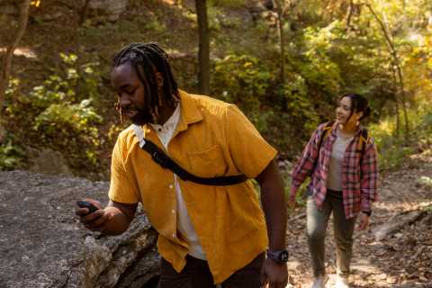 A készülék zseb méretű, így a kis kirándulásokra is ideális társ.