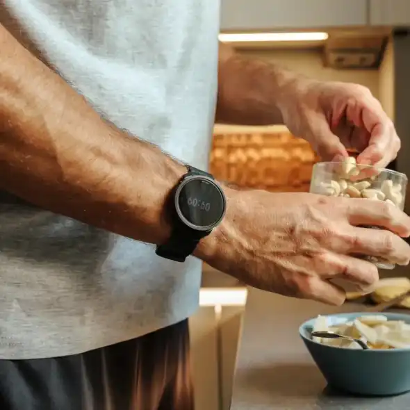 Vantage M3 fekete &oacute;ra reggeli k&eacute;sz&iacute;t&eacute;s k&ouml;zben