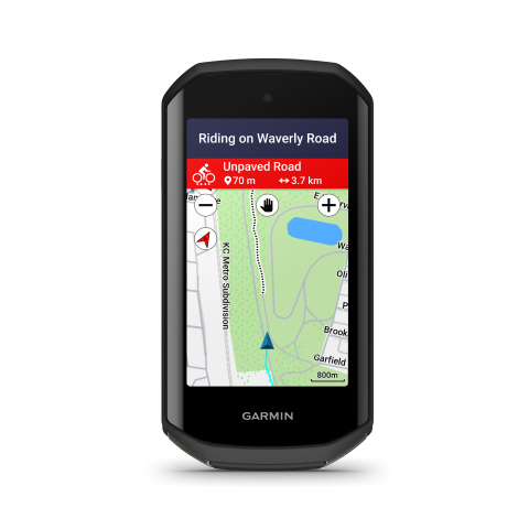 Friss funkció szintén az útfelület váltás. Itt látható, hogy 70 méter múlva lesz egy 3,7km hosszú dózerút