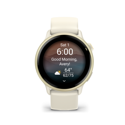 Garmin vívoactive® 6 Lunar Gold: halvány arany színben csontszínű szíjjal