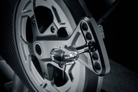 Hajtókarhossz állítható: 165mm, 167.5mm, 170mm, 172.5mm, 175mm