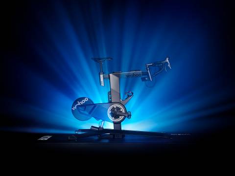 Maximum wattszám: 2200W